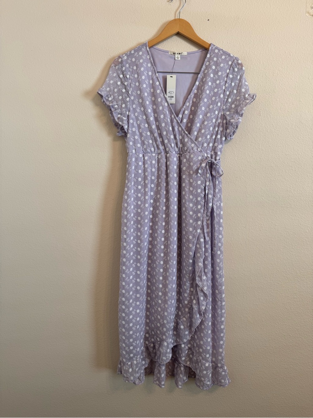 MI AMI Francesca’s Raissa Eyelet Overlay Lined Lavender Dress